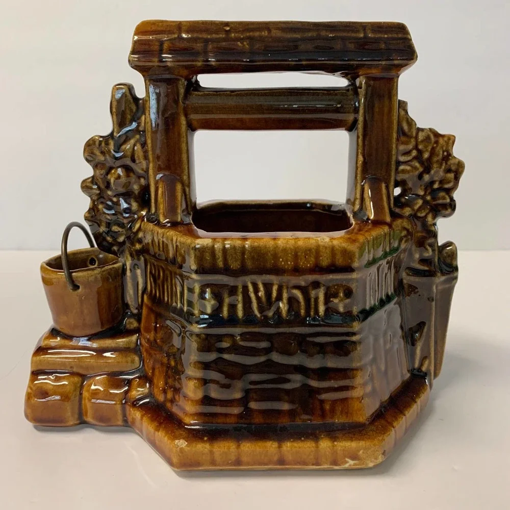 McCOY Vintage Wishing Well Planter